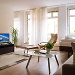 Stadt-hotel Gbr