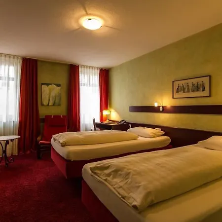 Stadt-hotel Gbr מלון 3*