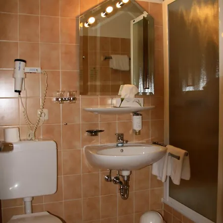 Stadt Hotel 3*