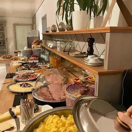 Hotel Stadt-hotel Gbr 3*
