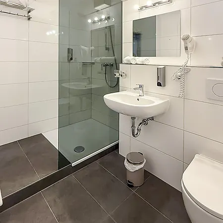 Stadt-hotel Gbr