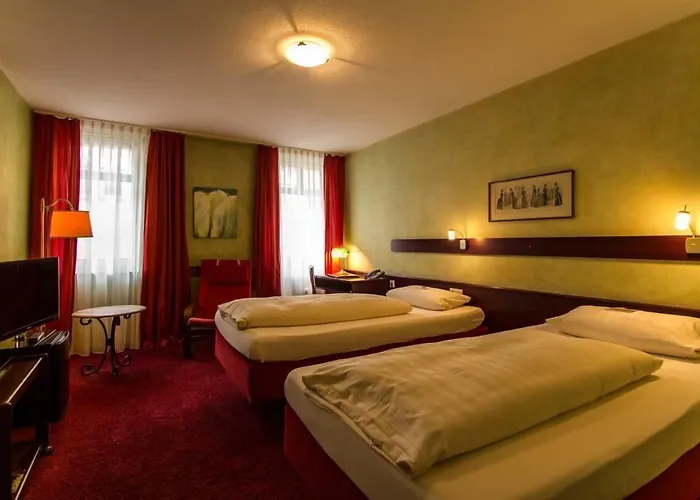 Stadt-hotel Gbr 酒店 3*